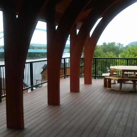 Cobblestone Inn & Suites - Marquette Exteriér fotografie